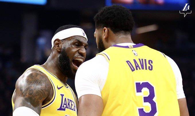  湖人逆转勇士夺季前赛首胜，詹姆斯准三双显威力  